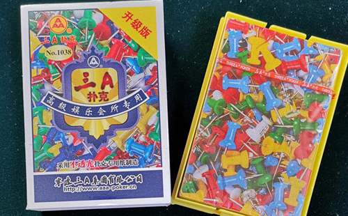 同心扑克批发采购指南与产品质量识别要点解析